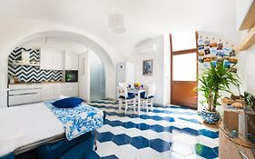 Appartamento Luminoso E Romantico Anyma